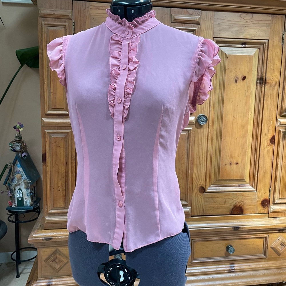 Victorian Sheer Ruffle Sleeveless Blouse in Peach